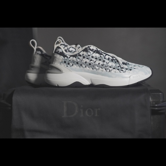 Dior B24 Sneakers (Runners) - Picture 2 of 5